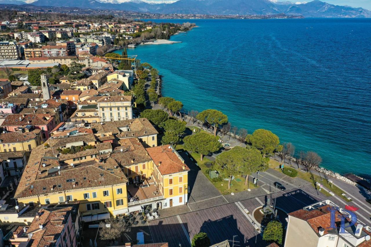 Desenzanoloft Official Partner Marriott Homes & Villas - Let It Be A Dream - Renovation 2025 Lake View Desenzano del Garda Kültér fotó